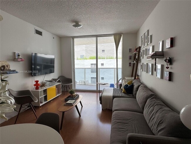 601 NE 23rd St, Unit 801 in Miami, FL - Building Photo - Building Photo