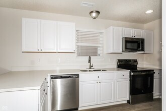 4106 Candy Apple Blvd in Indianapolis, IN - Building Photo - Building Photo