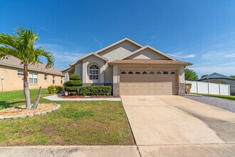 8059 Indian Creek Blvd in Kissimmee, FL - Foto de edificio - Building Photo