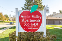 Apple Valley Apartments in Omaha, NE - Building Photo - Building Photo