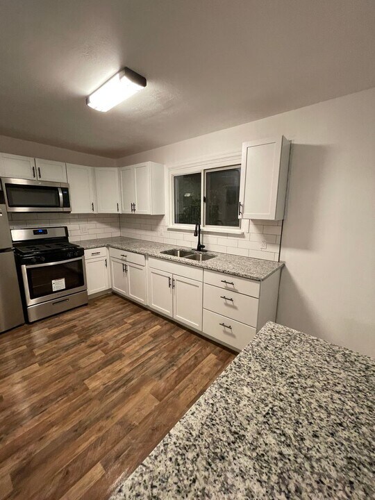 738 Freeland St in Pittsburgh, PA - Building Photo