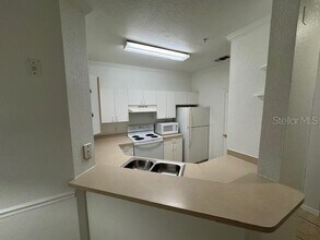 3611 Conroy Rd in Orlando, FL - Foto de edificio - Building Photo