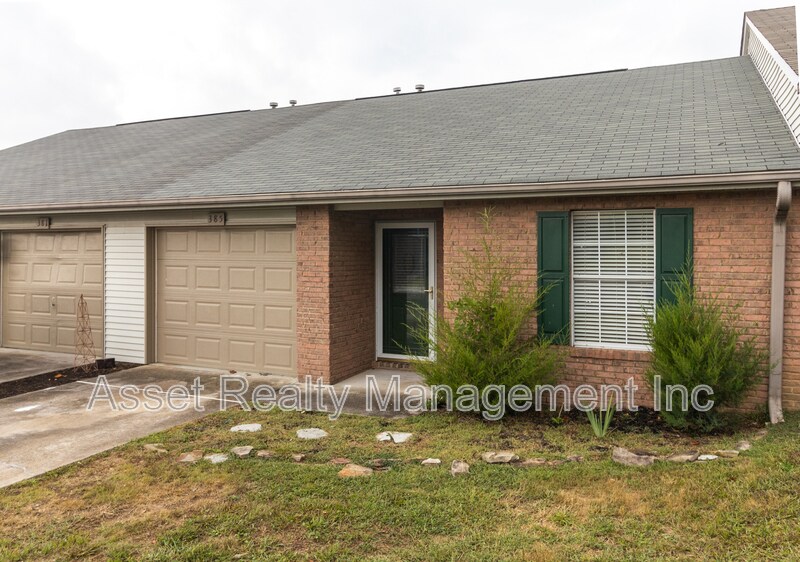 385 Hawthorne Oaks Way in Powell, TN - Building Photo