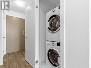 5 Quarrington Ln in Toronto, ON - Building Photo - Building Photo