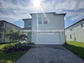 11748 71st Ave E in Palmetto, FL - Building Photo - Building Photo