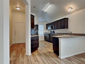 1256 Rosedale Springs Ln in Fort Worth, TX - Building Photo - Building Photo