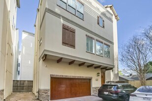 1126 W 16th St in Houston, TX - Building Photo