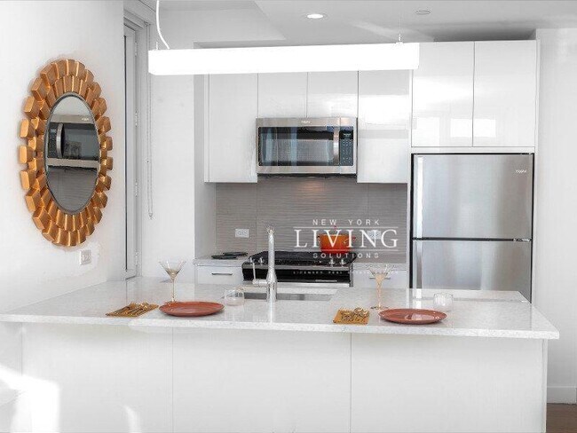 1 Ocean Dr in Brooklyn, NY - Building Photo - Building Photo