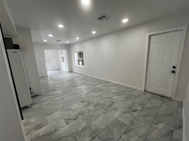 136 NE 60th St in Miami, FL - Building Photo - Building Photo