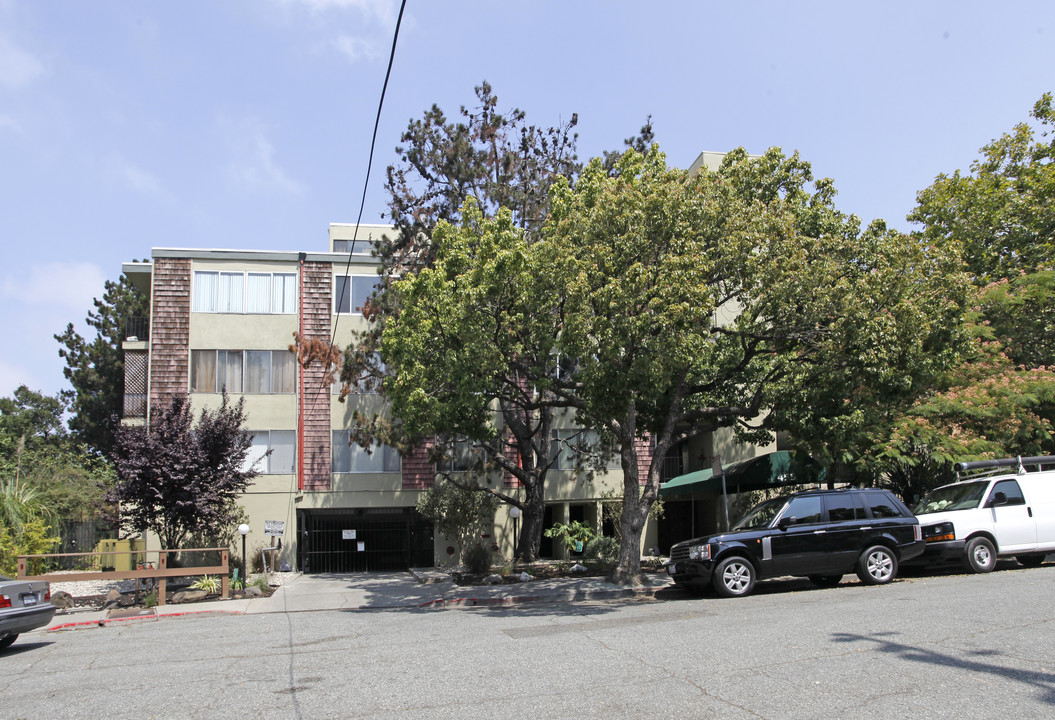 455 Crescent St Condominiums in Oakland, CA - Building Photo