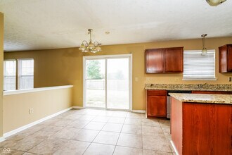 2146 Rosswood Blvd in Indianapolis, IN - Building Photo - Building Photo