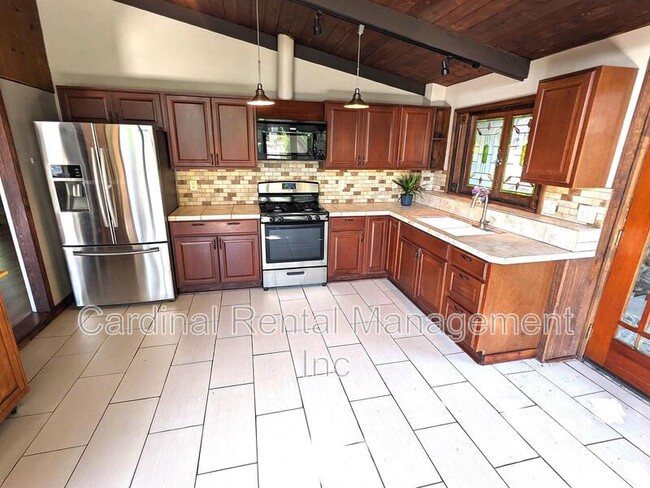730 Orange Dr in Sierra Madre, CA - Building Photo - Building Photo