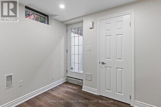 23 Kirkpatrick St in Brampton, ON - Building Photo - Building Photo