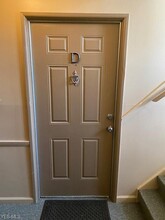 172 Kendall Ave-Unit -D in Campbell, OH - Foto de edificio - Building Photo