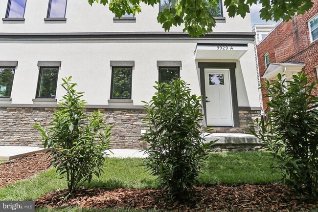 property at 3929 Fulton St NW