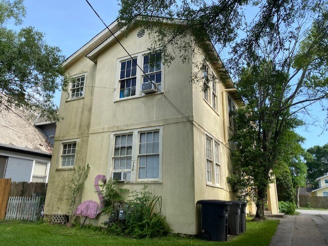 property at 730 Spanish Town Rd