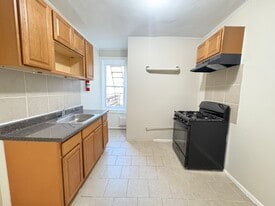 339 Park Ave, Unit 45 in Newark, NJ - Building Photo