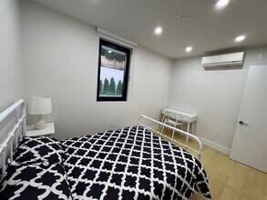 244 Water St, Unit 3 in Brooklyn, NY - Building Photo - Building Photo