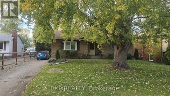 535 Enfield Rd in Burlington, ON - Building Photo