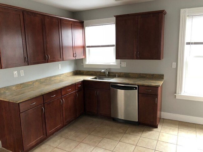 122 Calumet St, Unit 2 in Boston, MA - Building Photo - Building Photo