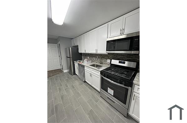 property at 1414 N Eden St