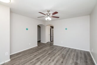 11834 W Sunnyside Dr in El Mirage, AZ - Foto de edificio - Building Photo