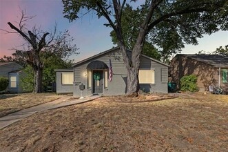 2117 W Lotus Ave in Fort Worth, TX - Building Photo - Building Photo