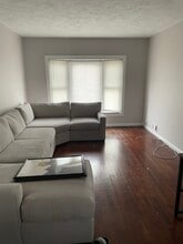 656 S Gannon Ave, Unit 1 in Staten Island, NY - Foto de edificio - Building Photo