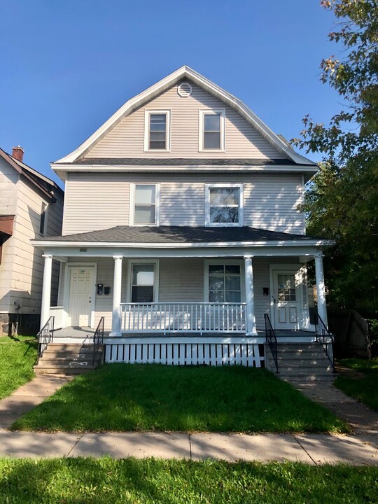 3055 Vernon St in Duluth, MN - Foto de edificio