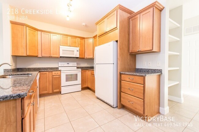 218 Creekside Ln in Sackets Harbor, NY - Building Photo - Building Photo