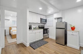 310 Oregon St, Unit 3 in Hollywood, FL - Building Photo - Building Photo