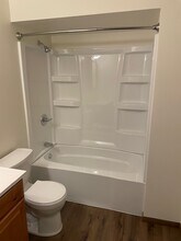 922 Chancelant Ct in Neenah, WI - Building Photo - Building Photo