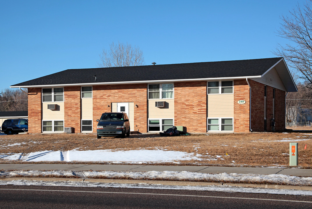 Wood Creek Estates Apartments in St. Joseph, MN - Foto de edificio