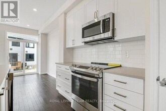108 Wabikon Cres in Ottawa, ON - Building Photo - Building Photo
