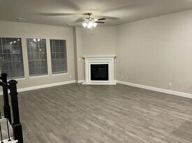 207 Suma Dr in Euless, TX - Building Photo