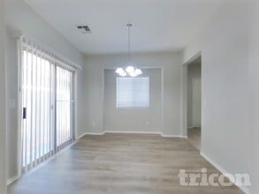 14953 N 142nd Dr. in Surprise, AZ - Foto de edificio - Building Photo