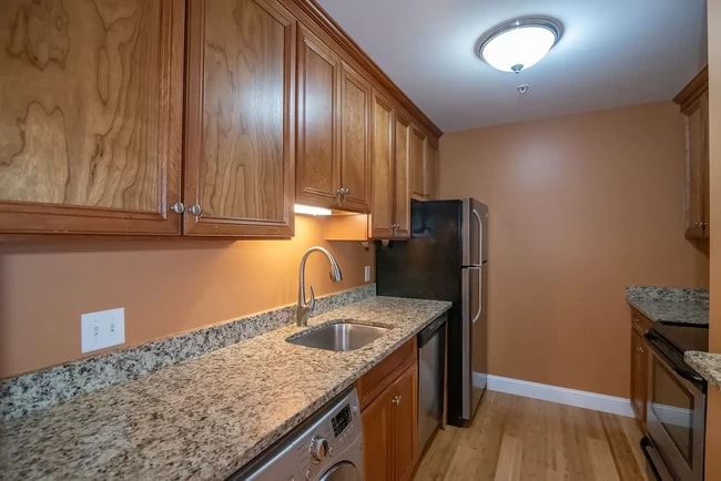 92 Eastern Ave, Unit 1O2