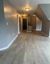 130 Edgewood St, Unit B in Hartford, CT - Building Photo - Building Photo