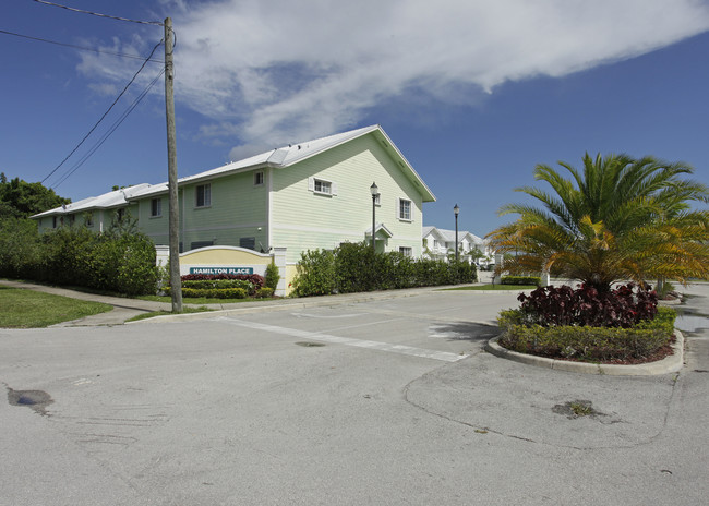 Hamilton Place in Florida City, FL - Foto de edificio - Building Photo