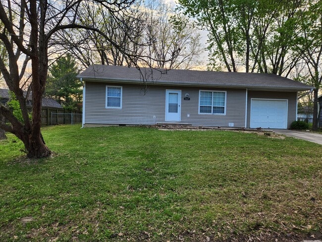 property at 1825 W Boris Dr