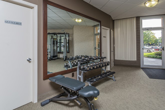 Camelot Apartments in Parma Heights, OH - Foto de edificio - Interior Photo