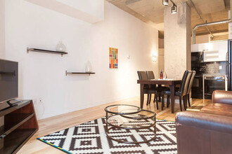 1200 Rue St-Alexandre in Montréal, QC - Building Photo - Building Photo