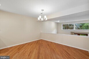 156 Eaton Dr in Wayne, PA - Building Photo
