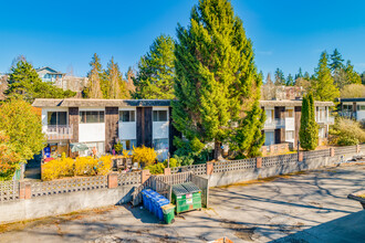 Quilchena Gardens in Vancouver, BC - Building Photo - Building Photo