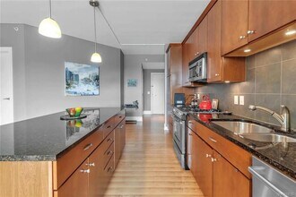 132 Lakefront Blvd in Buffalo, NY - Building Photo - Building Photo