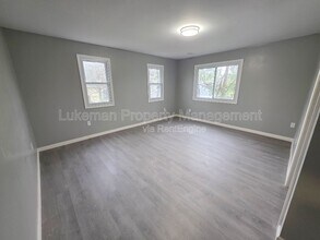 1817 W Michigan Ave in Battle Creek, MI - Building Photo - Building Photo