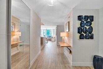 300 Sunny Isles Blvd, Unit # 4-2104 in Sunny Isles Beach, FL - Foto de edificio - Building Photo