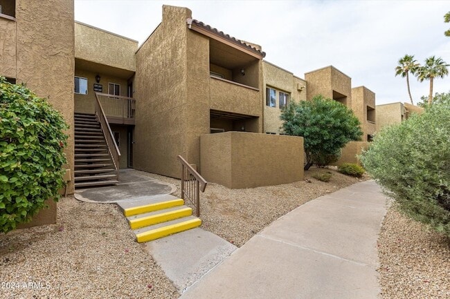 5877 N Granite Reef Rd, Unit 1117 in Scottsdale, AZ - Building Photo - Building Photo