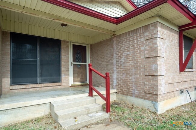 property at 1405 Missouri Ave