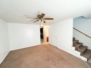 174 Boswell Cir in Sparta, TN - Foto de edificio - Building Photo